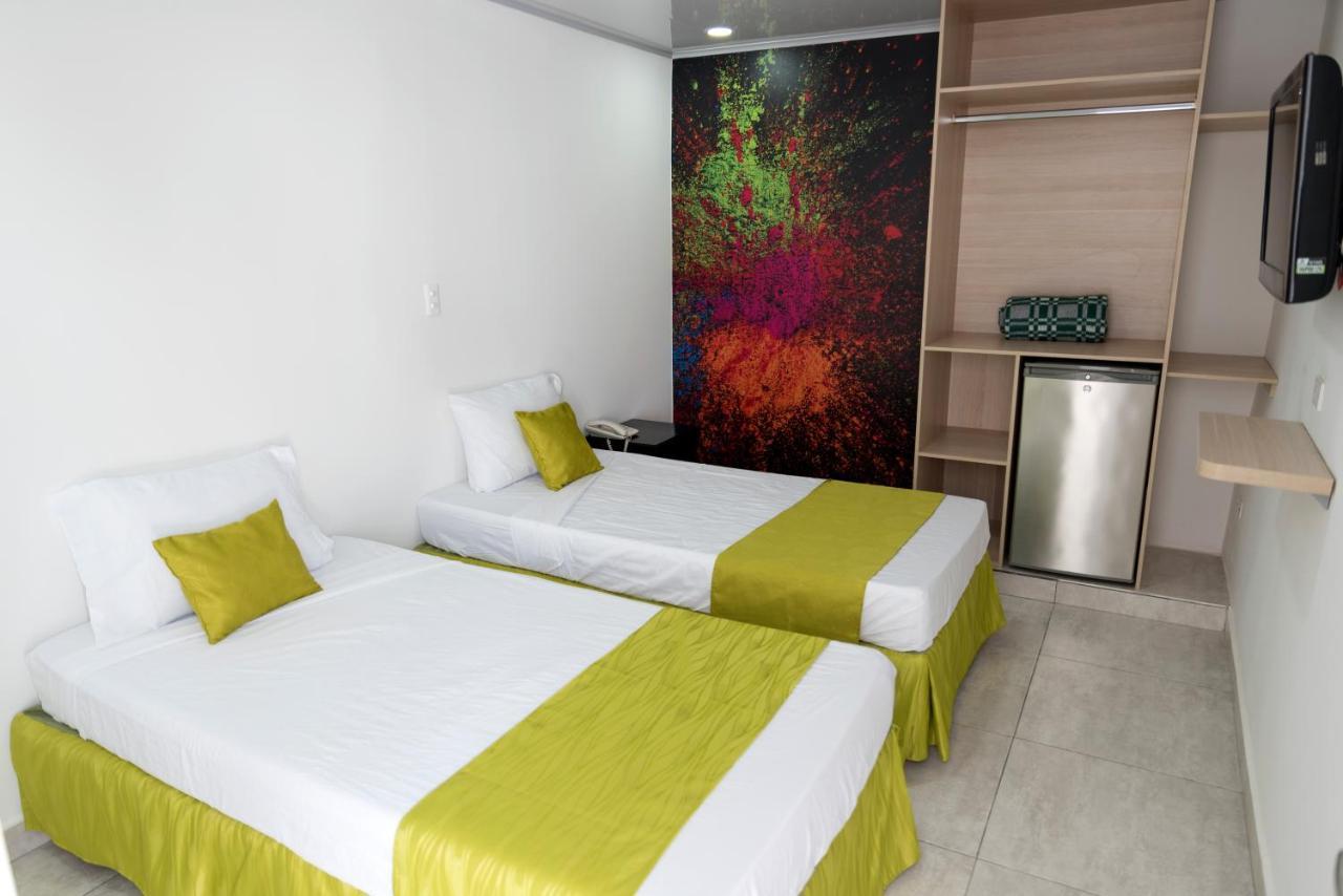 Hotel Millenium Victoria Plaza Cúcuta Kültér fotó