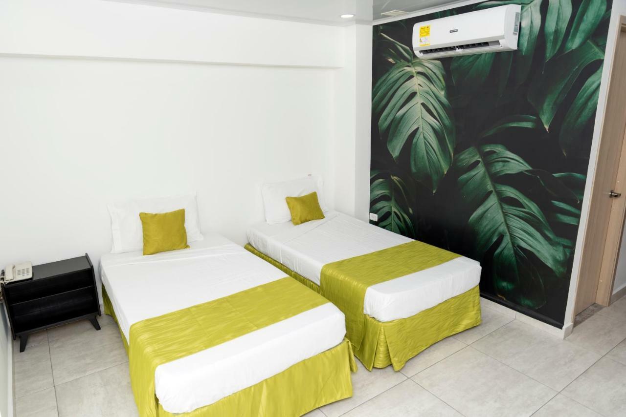 Hotel Millenium Victoria Plaza Cúcuta Kültér fotó